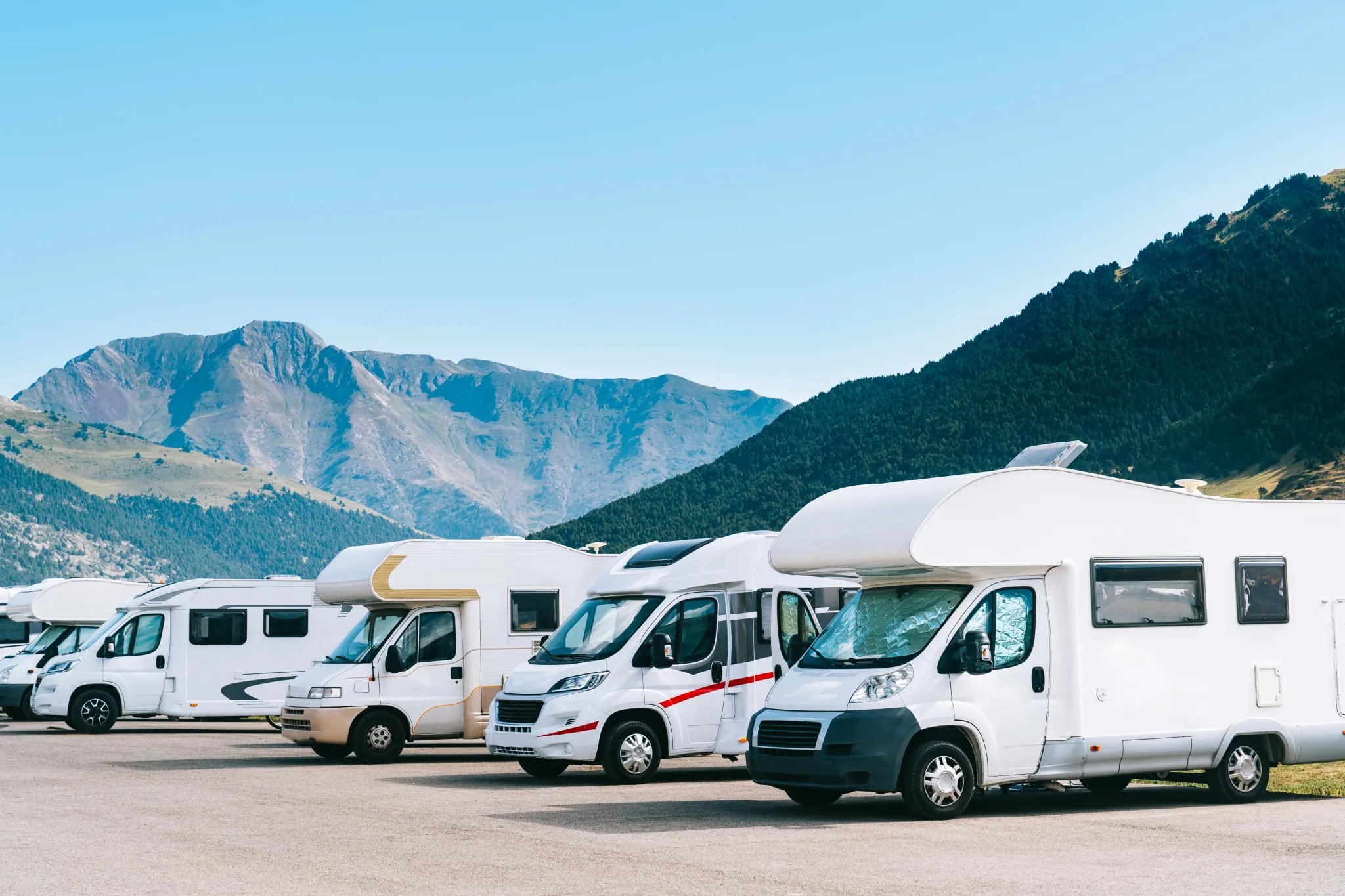 Ursachen, weshalb du Schäden an deinem Wohnwagen vor der nächsten Reise reparieren solltest