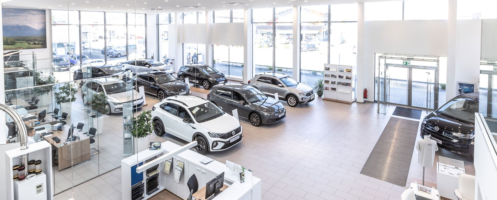 Wie ein Autohaus Ihnen hilft, das perfekte Auto zu finden